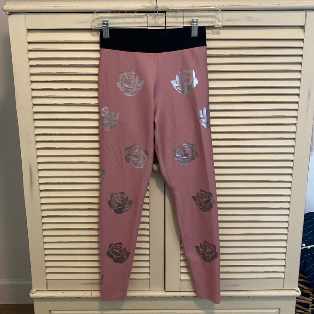 Ultracor pink rose leggings sz s